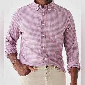 Faherty
Oxford 2.0 Stretch Long Sleeve. New without tags. Blue Rose gingham. S
